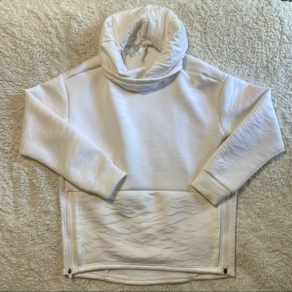 Fabletics Icy White Camo Lotta Cocoon Long Sleeve Hoodie With Mock Neck, Small